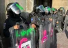 Feministas se manifiestan en el Zócalo de la Ciudad de México