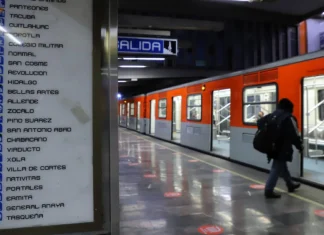 Se Comenta Solo Con / El Metro