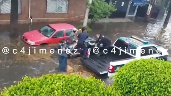 rescate-de-familias-en-inundacion-en-xochimilco