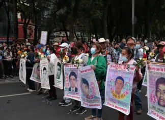 Sheinbaum exige repatriación de exmilitar detenido en EU por caso Ayotzinapa