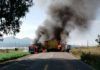 Michoacán / Normalistas secuestran e incendian vehículos
