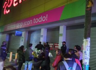 Suspenden una tienda de Elektra en Tecámac