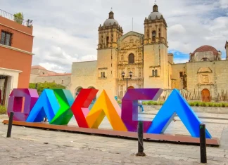 Se Comenta Solo Con… / Oaxaca