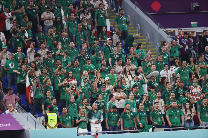 aficion-de-mexico-en-partido-contra-polonia-en-qatar