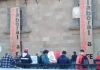 Integrantes del #SME quitó vallas instaladas frente a #PalacioNacional