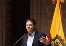 Poder Público / No hay duda, Poncho va