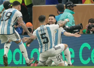 Luis Suárez felicitó a Messi por sus triunfo en Qatar 2022