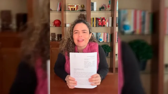 denuncia-contra-diputados-por-espectaculares-a-favor-de-sheinbaum