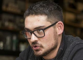 Artículo / ¡Desacato de Román Meyer!