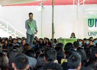 Reciben miles de estudiantes universitarios a “Pepe” Couttolenc, en vísperas de inicio de campaña