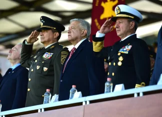Hay diferencias entre Sedena y Semar: AMLO