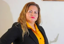 Se Comenta Solo Con / La Más Popular