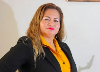 Se Comenta Solo Con / La Más Popular