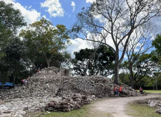 Hallan inscripción jeroglífica maya en Chichén Itzá