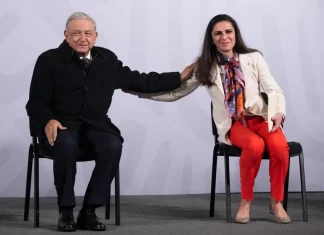 Pese a investigaciones por presuntos desvíos de recursos, AMLO da espaldarazo a Ana Guevara