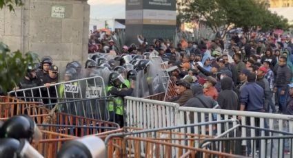 cnte protesta en palacio nacional