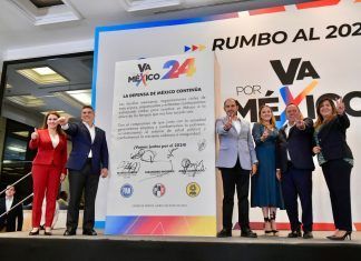 Palabras Más / Pobre, pobre oposición