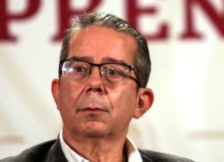 Palabras Más / Agoreros del régimen