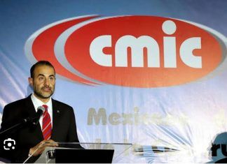 Acaparan constructoras de presidente de CMIC Puebla obras en el estado