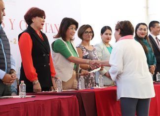 Termina Mariela Gutiérrez giras de clausuras escolares en Tecámac