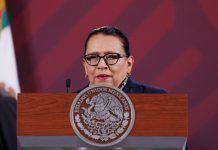 Se Comenta Solo Con / La Regó