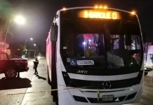 Jalisco / Hombre secuestra unidad de transporte público tomando como rehenes a pasajeros