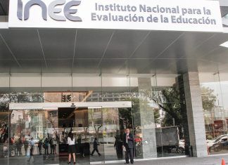 TEXTUAL-es / Es insuficiente la política educativa
