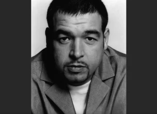 Murió el actor británico Jake Abraham, víctima de cáncer de próstata
