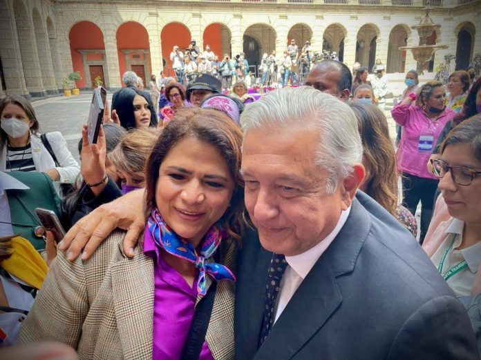 Fabiola-Alanis-Samano-2-696x522
