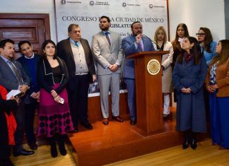 La oposición asesta otro golpe legislativo al gobierno de Martí Batres