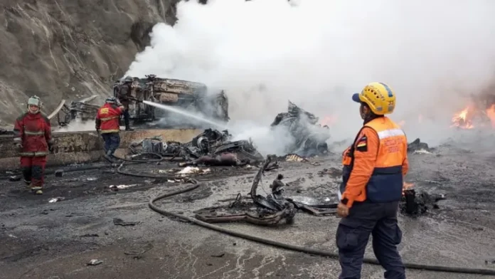accidente-vial-en-venezuela-que-dejo-al-menos-8-muertos