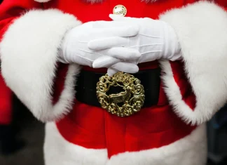 Santa Claus ya comenzó a repartir regalos