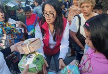 La caravana denominada “llegaron los Reyes Magos con la Barrios” entregó miles de juguetes