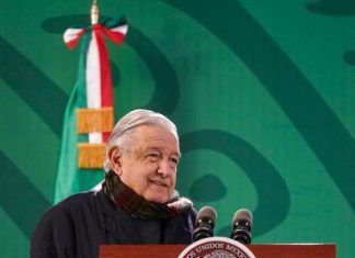 AMLO reprueba espaldarazo del gobernador de SLP a Claudia Sheinbaum