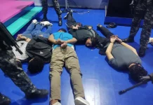 Detienen a hombres armados que entraron a canal de TV en Ecuador