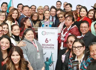 Sheinbaum llamó a congresistas de su partido a lograr Plan C de AMLO