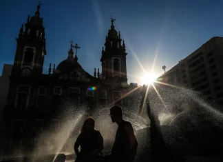 Brasil con más templos religiosos que escuelas y centros de salud