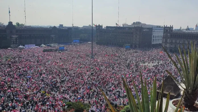 marcha-por-nuestra-democracia-en-el-zocalo-de-la-cdmx