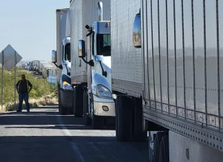 Paro nacional de transportistas sigue en pie; niegan acuerdo con Gobierno federal