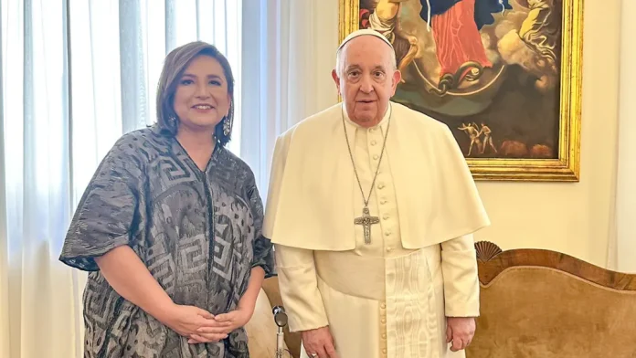 xochitl-galvez-con-el-papa-francisco
