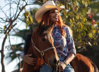 Familiares despiden a activista Elena Larrea