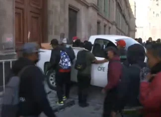 Acto de provocación la irrupción violenta de presuntos normalistas a Palacio Nacional: AMLO