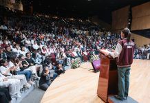 Sheinbaum promete poner en órbita un satélite y eliminar el examen del Comipems