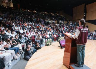 Sheinbaum promete poner en órbita un satélite y eliminar el examen del Comipems