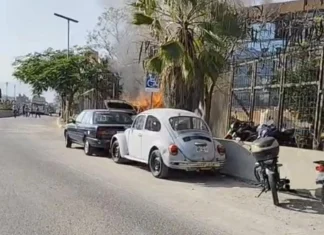 Presuntos normalistas de Ayotzinapa lanzaron bombas molotov contra Palacio de Gobierno de Guerrero