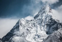 Nepal arrancó campaña para limpiar basura y cadáveres del Everest