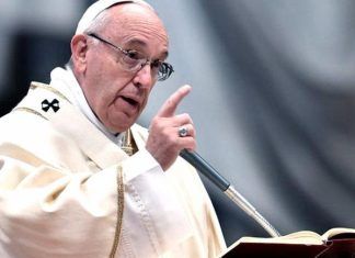Papa Francisco ofreció disculpa por hablar en términos homófobos