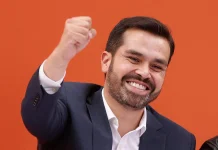 Palabras Más / División del voto