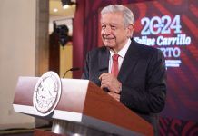 AMLO acusa a Ceci Flores de traficar con el dolor humano