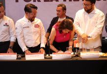 Firma Mariela Gutiérrez el Pacto Metropolitano para la Transformación